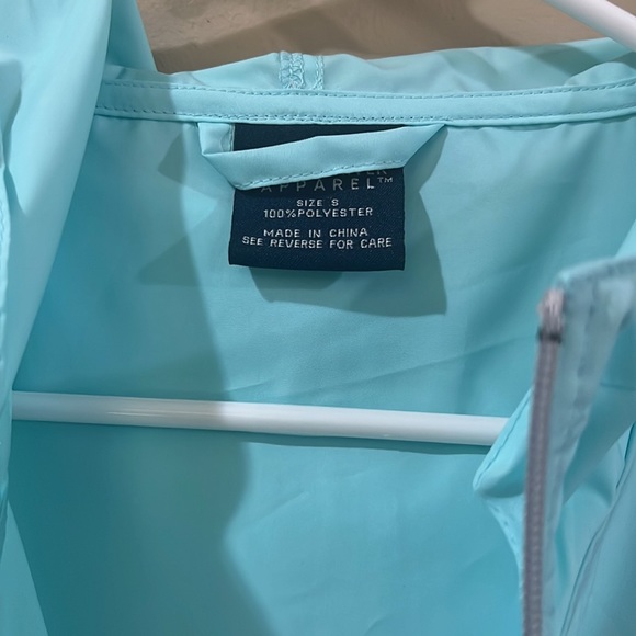 Charles Rivers rain jacket - Picture 5 of 6